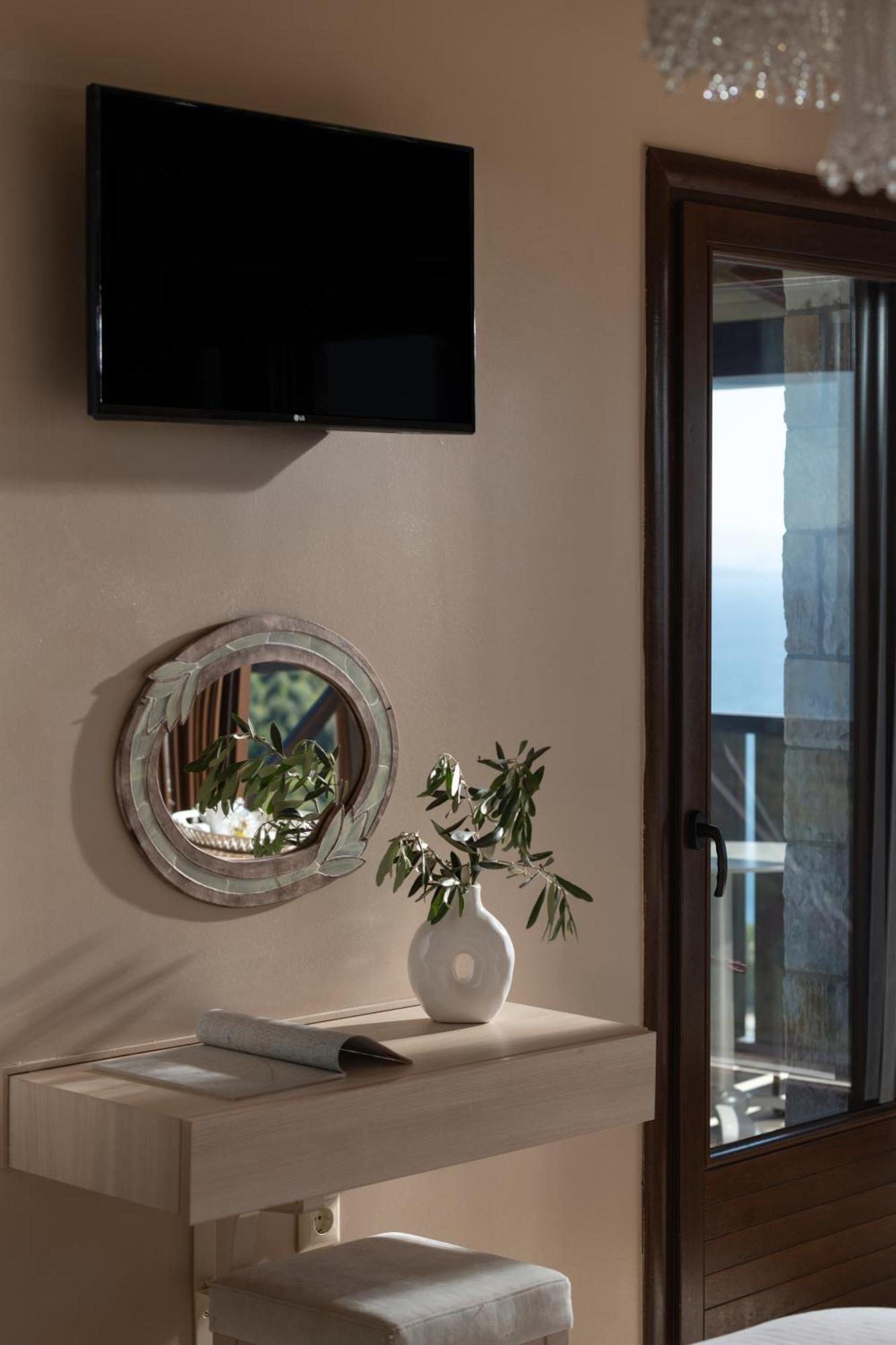 Karavia Lux Inn Афиссос Экстерьер фото