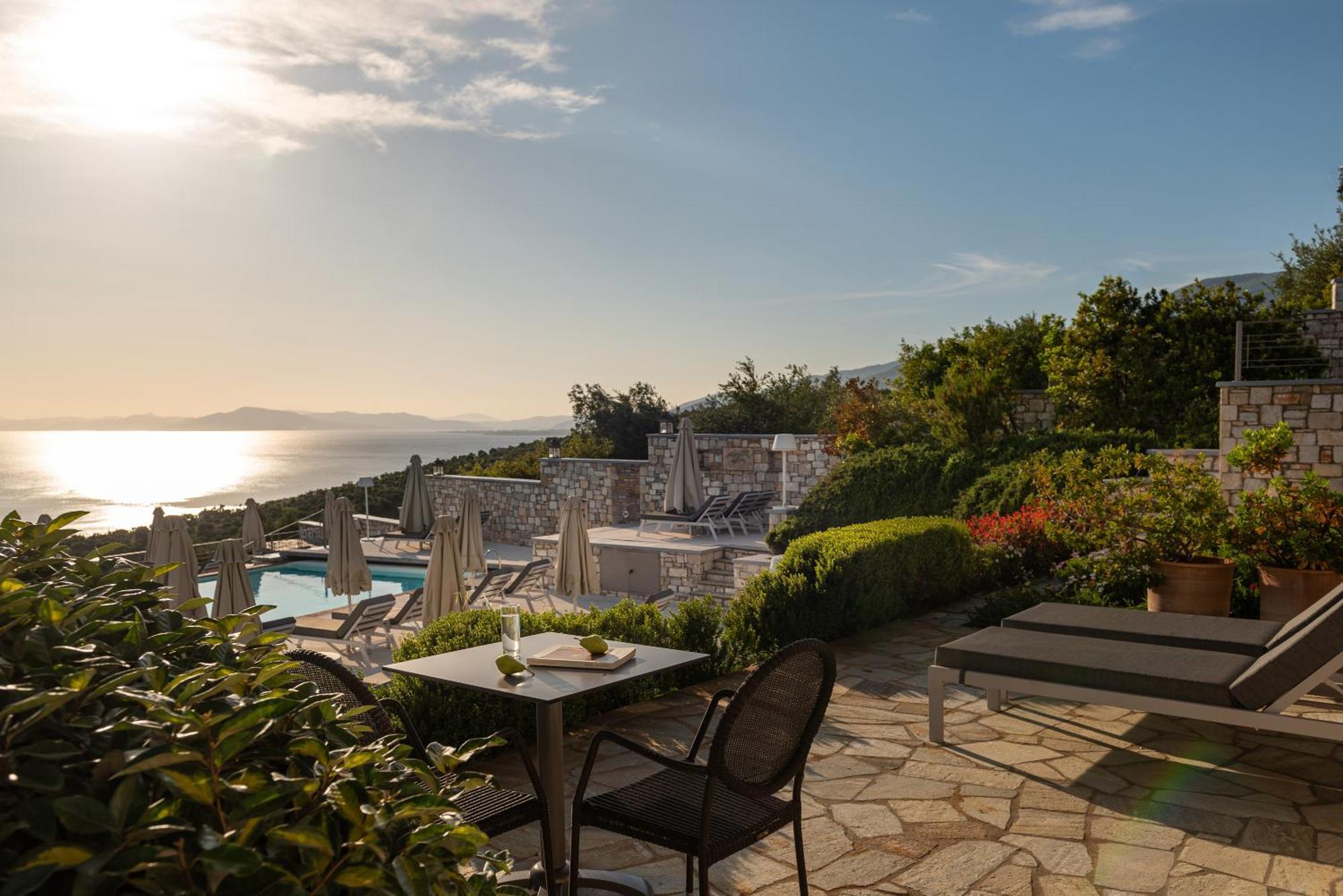 Karavia Lux Inn Афиссос Экстерьер фото